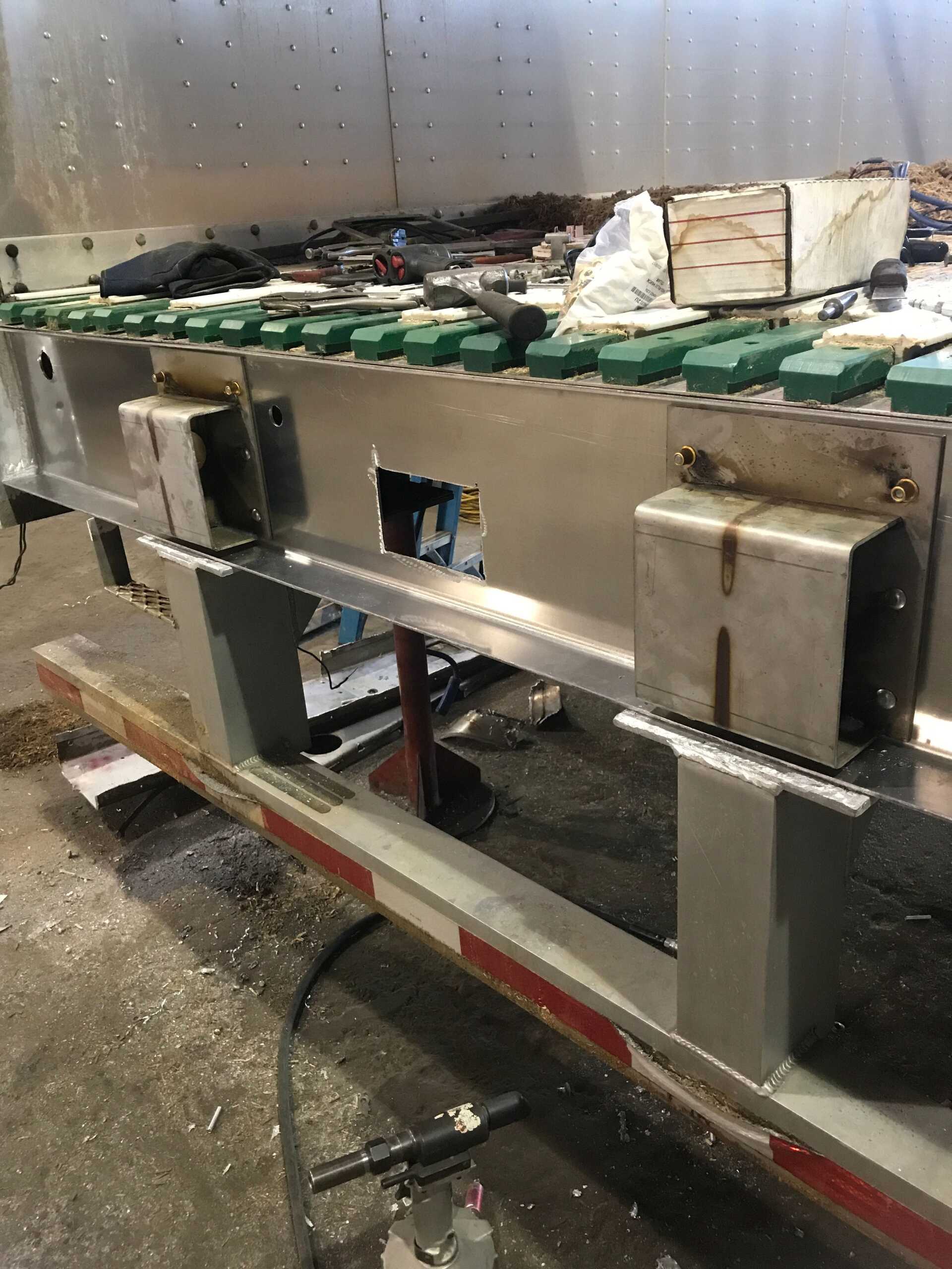 Walking floor trailer repair