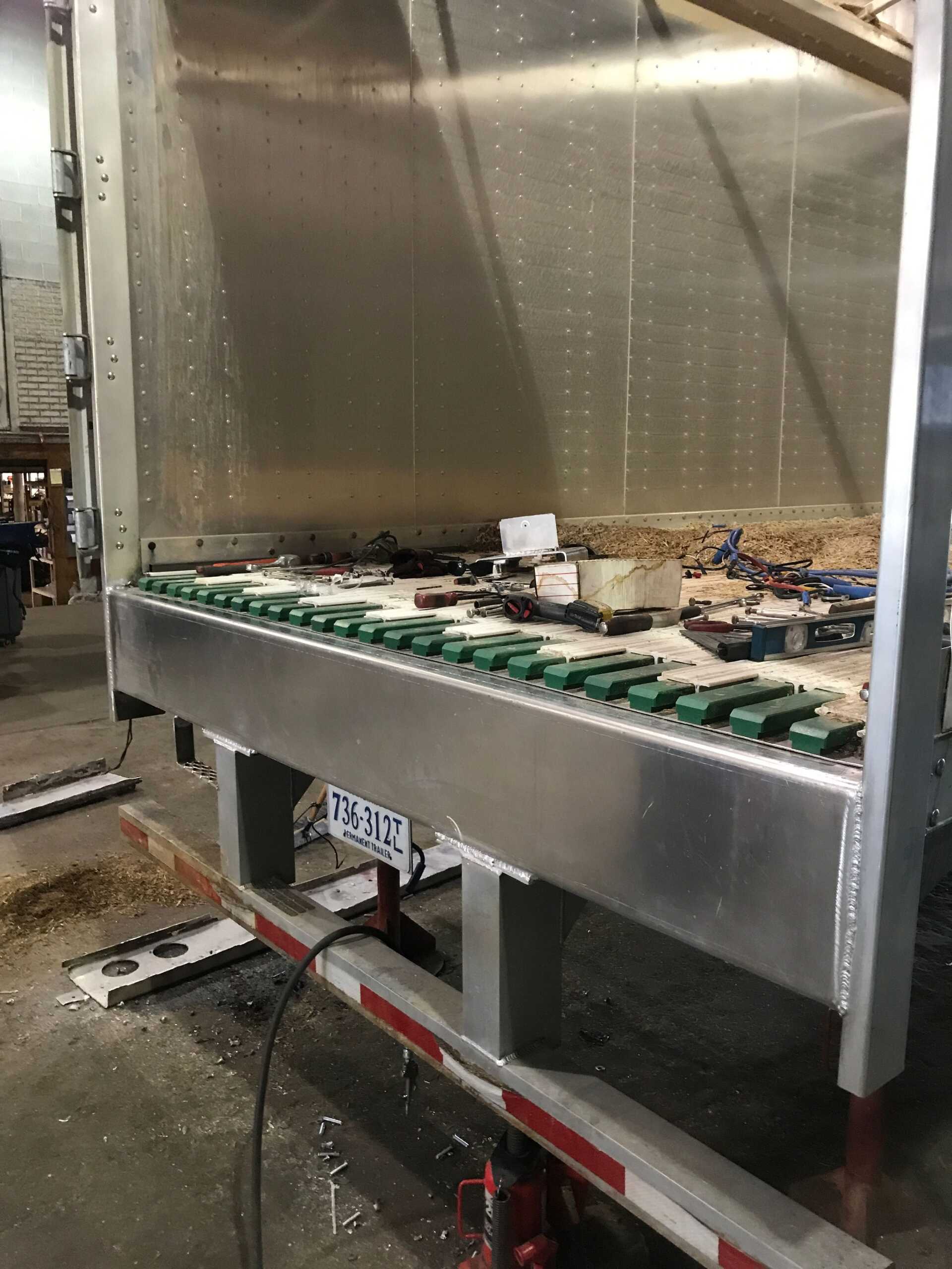 Walking floor trailer repair
