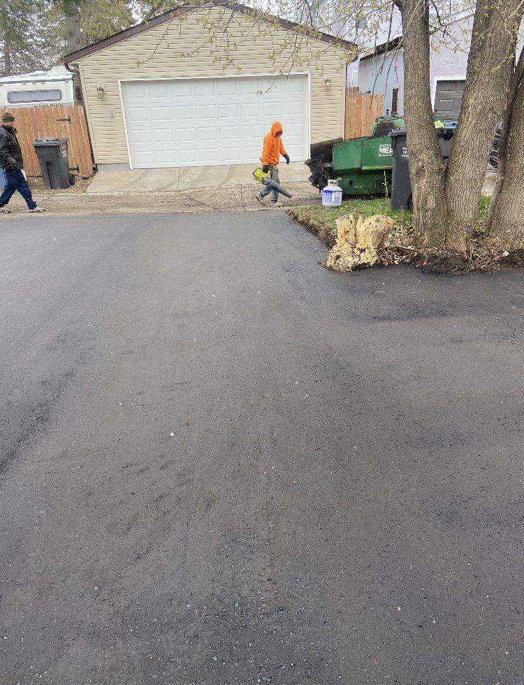 Asphalt paving service