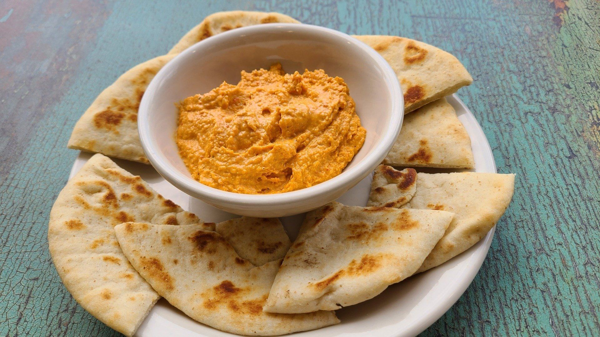 Hummus with pita
