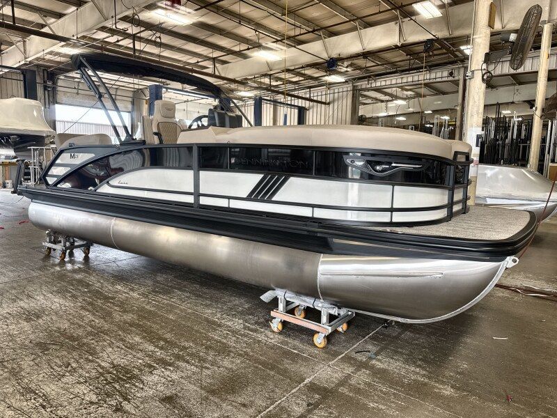 2026 Bennington S1 22 Stern Radius