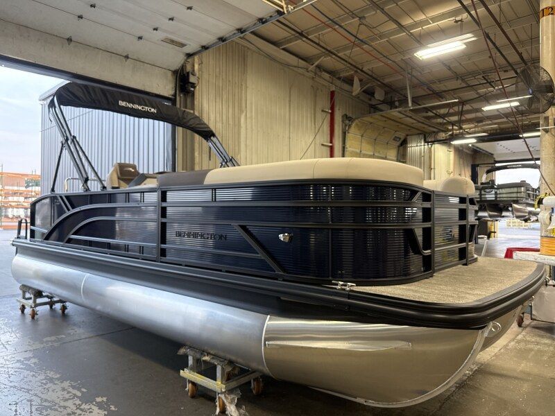 NEW 2027 Bennington 22 S1 Swingback w/ Suzuki 150, Bennington Pontoons, Boats for Sale, New Boats