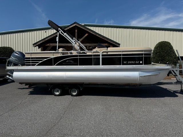 2014 Bennington 2275 GCW w/ Yamaha 200, Used Boats for Sale, Boats Near Me, Bennington Pontoons