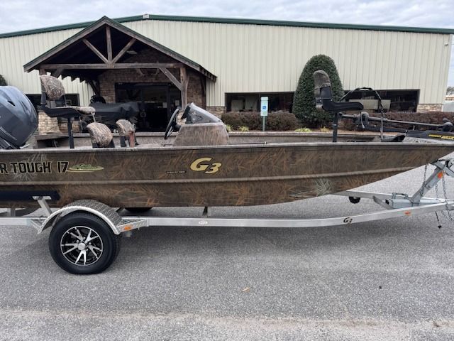 2023 Sea Chaser 24 HFC w/Twin Merc F150s