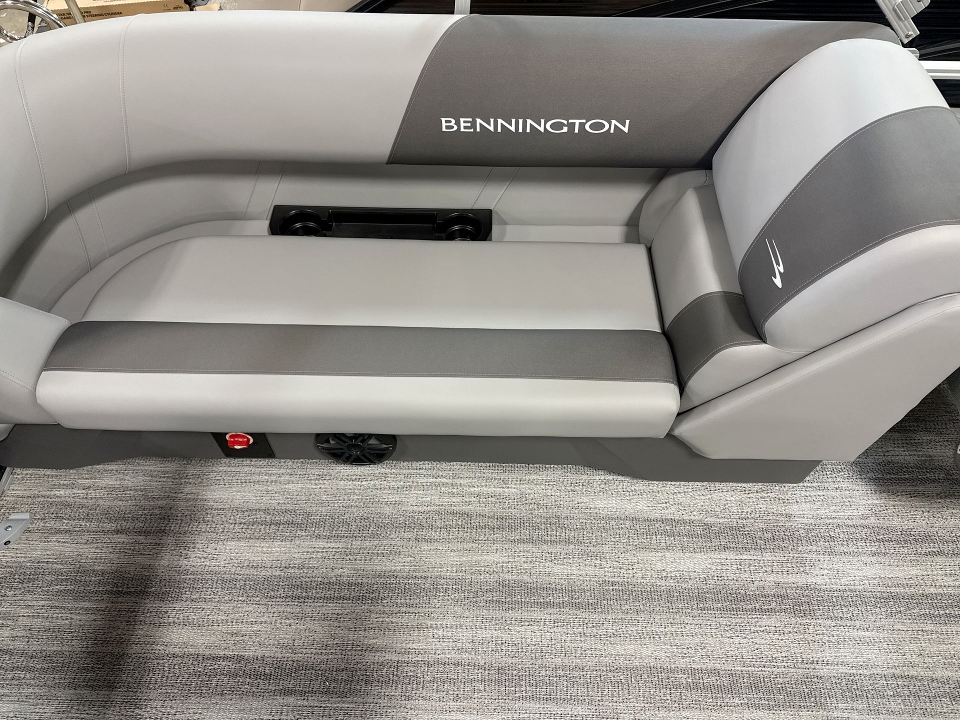 2025 Bennington 22SSRE