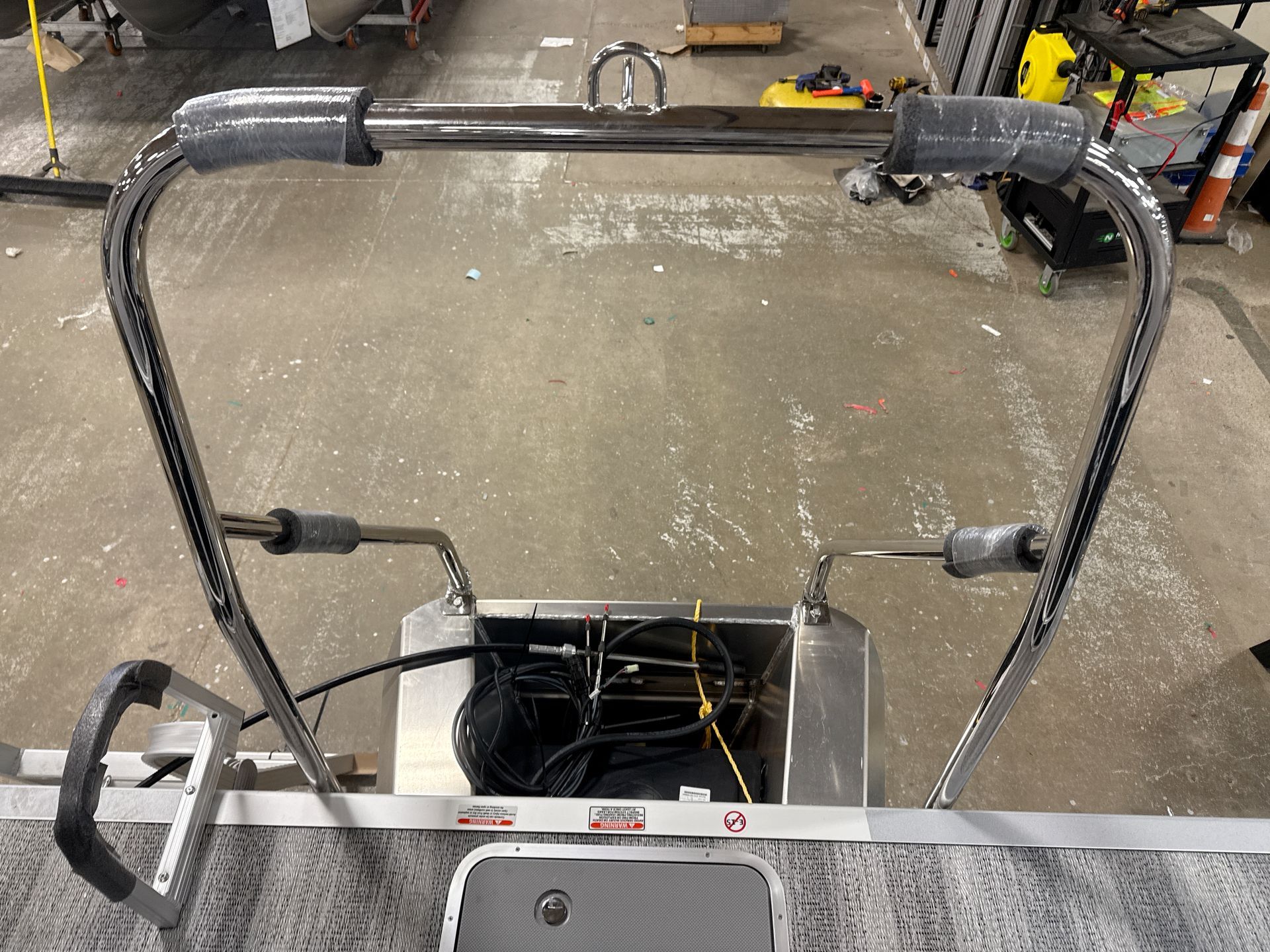 2025 Bennington 22SSRE