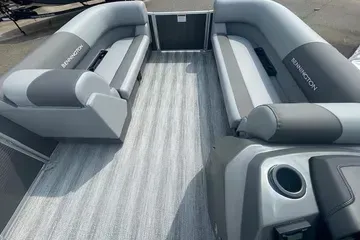 2025 Bennington S21 Cruise