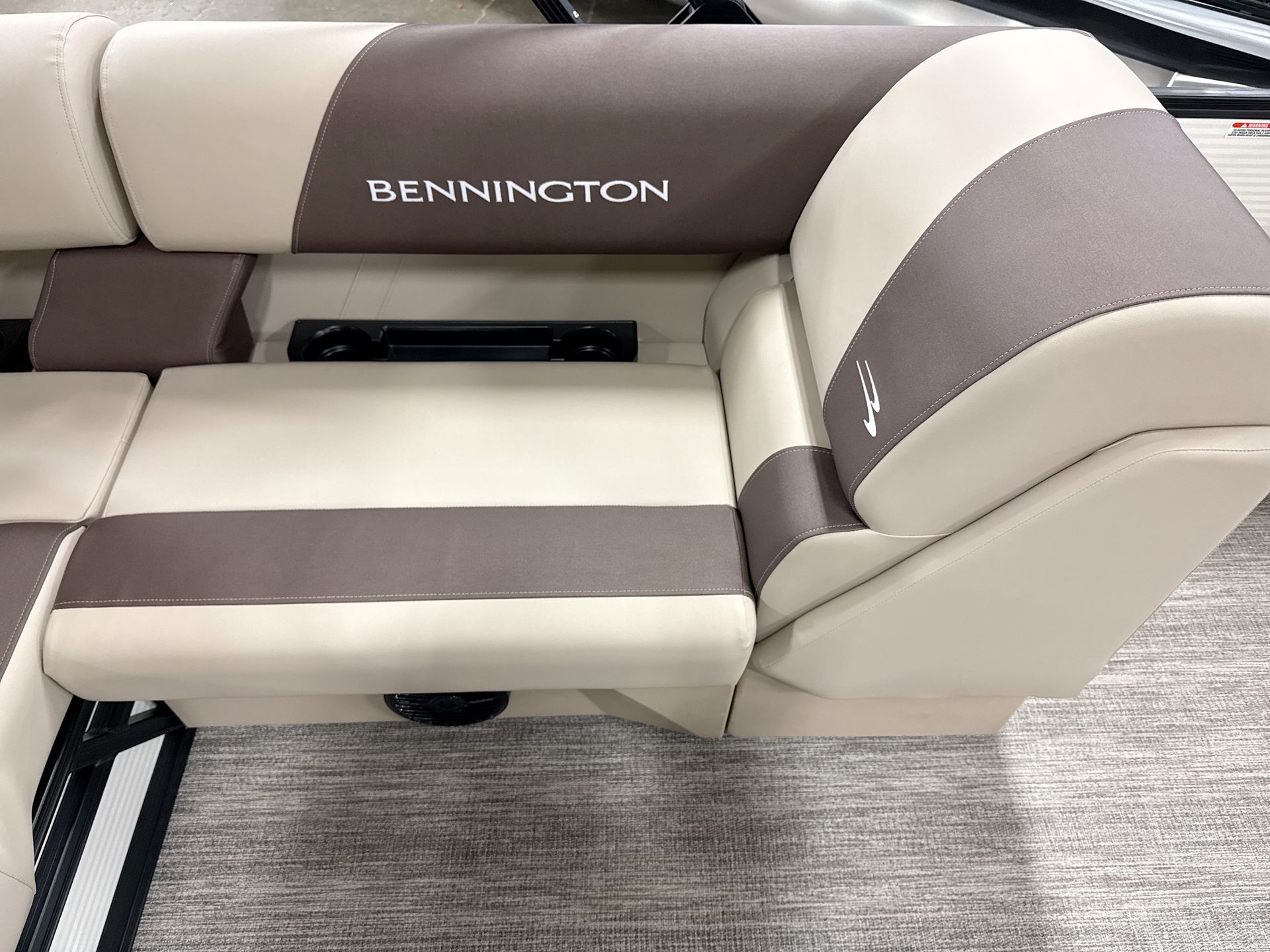 2026 Bennington 22 S Swingback