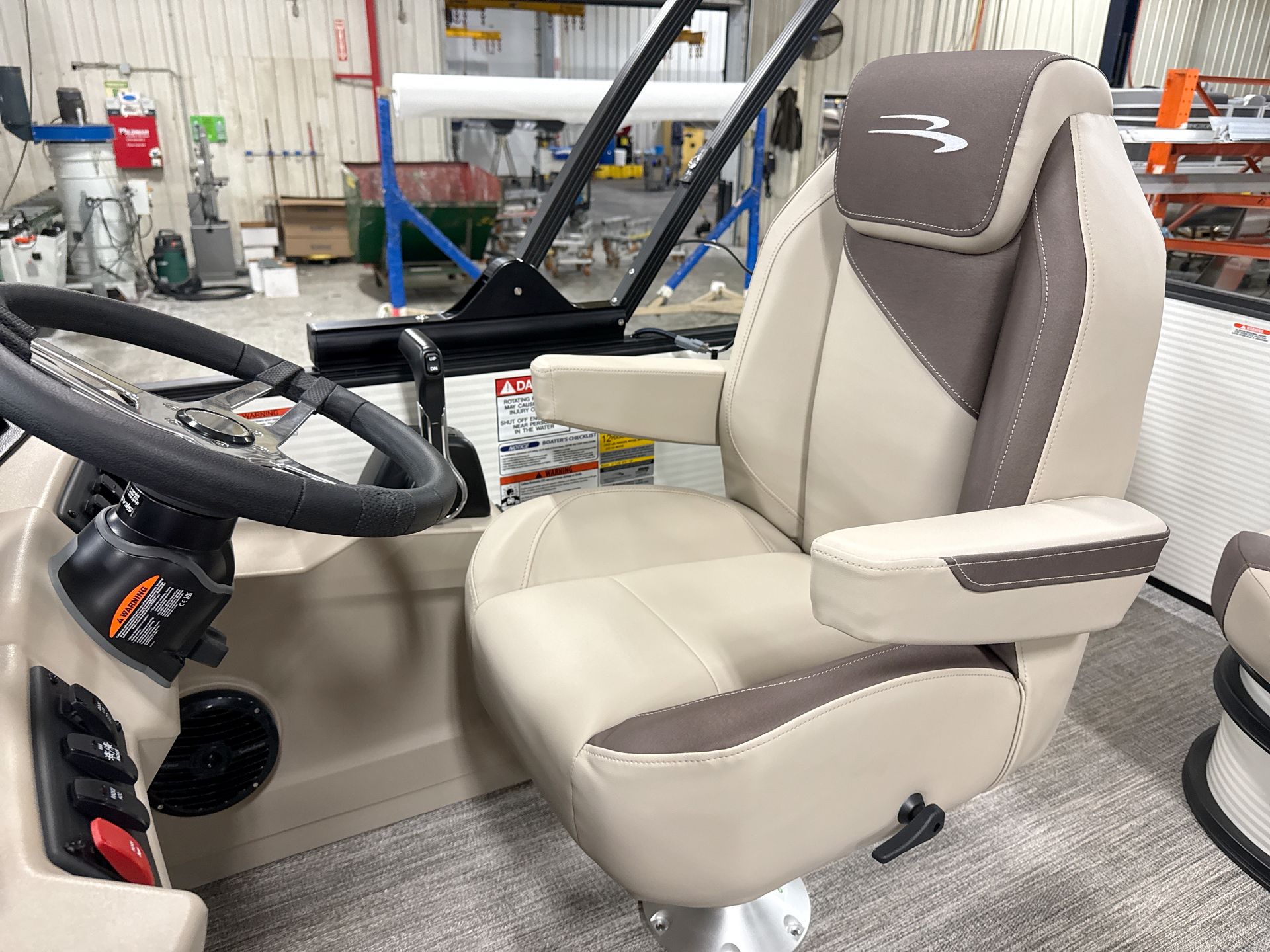 2026 Bennington 22 S Swingback