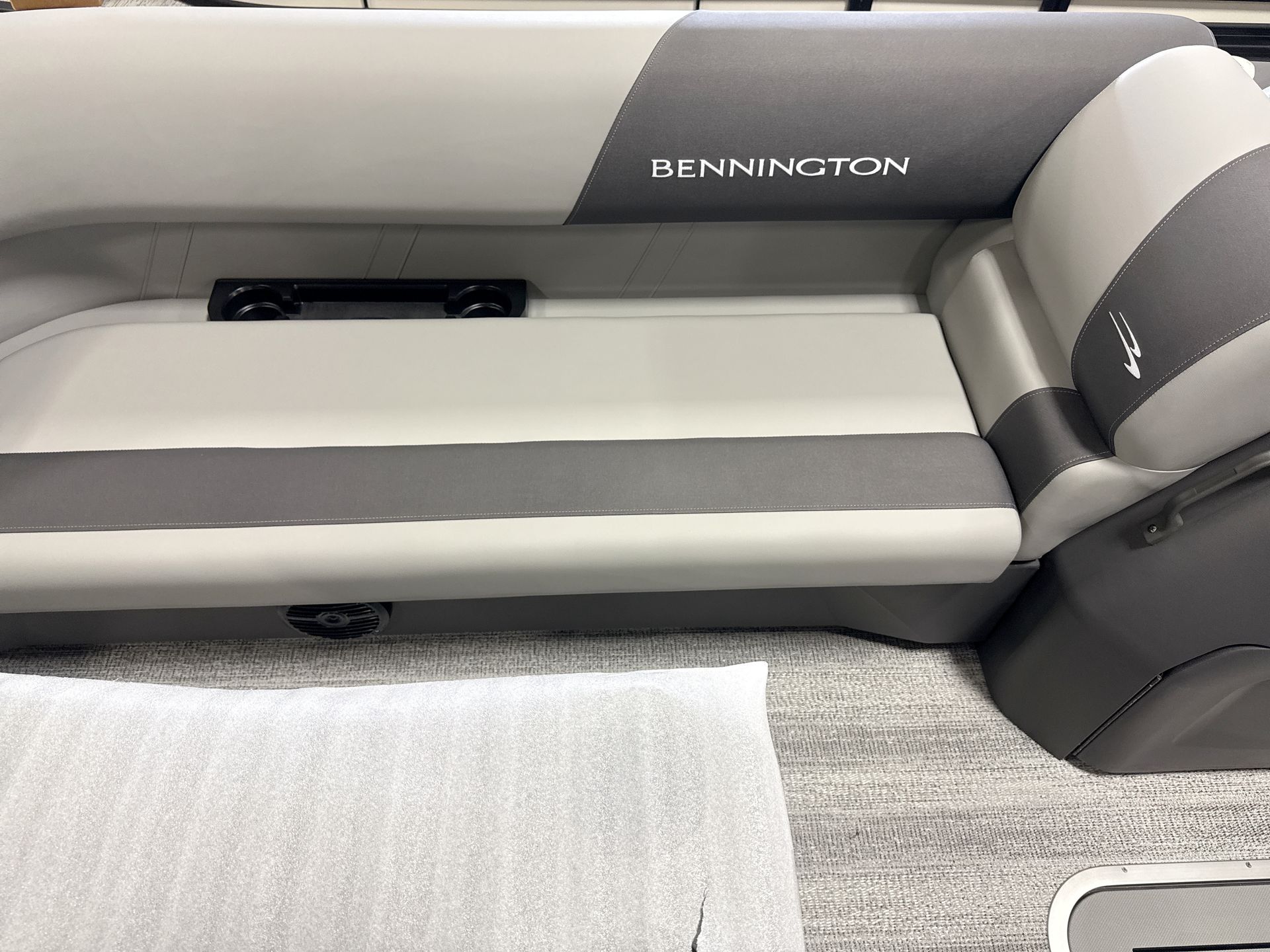 2026 Bennington 22SSB