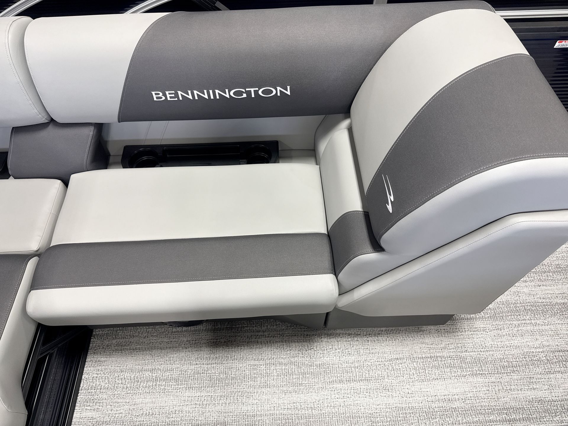 2026 Bennington 22SSB