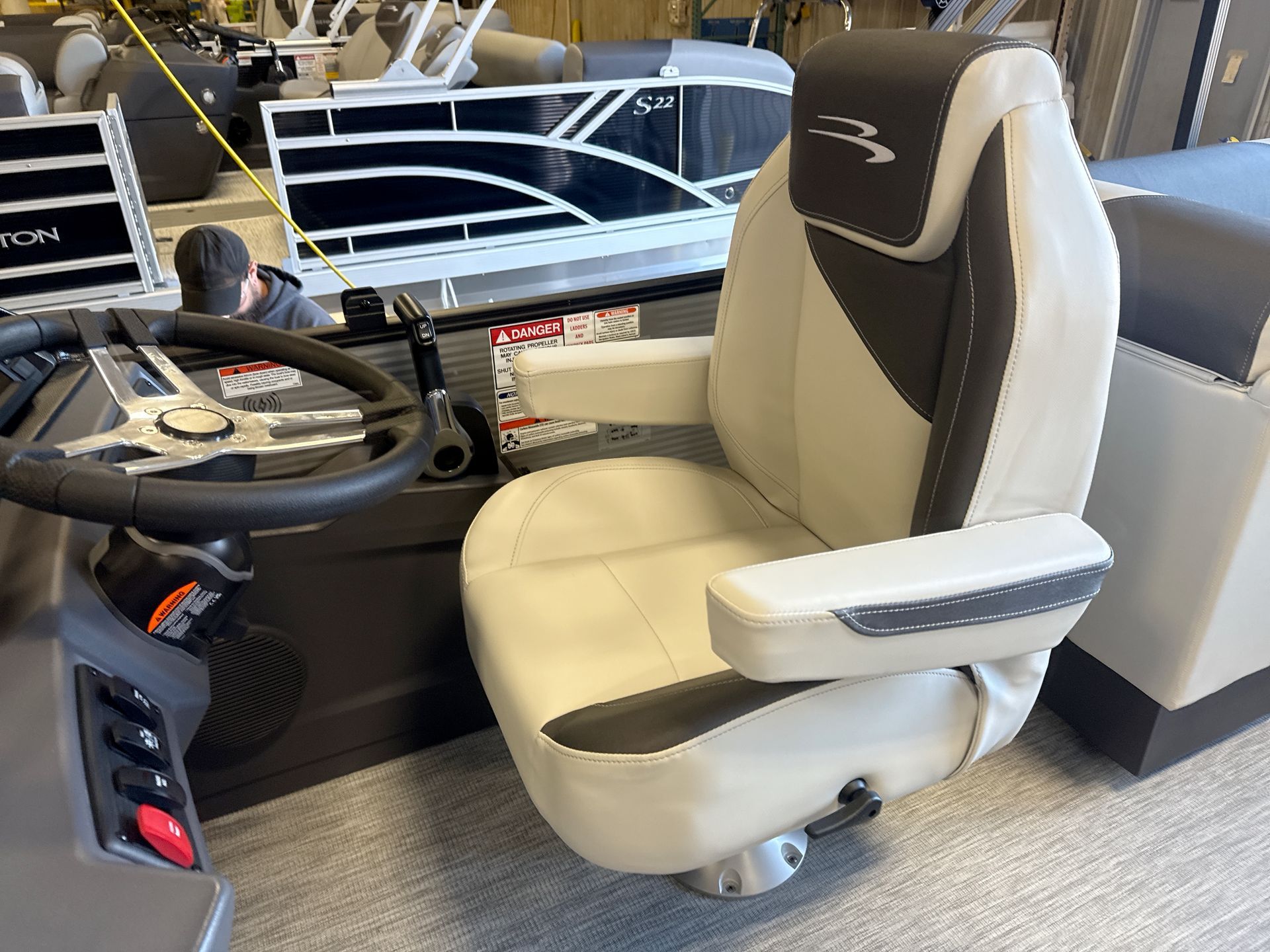 2026 Bennington 22 S1 Stern Radius