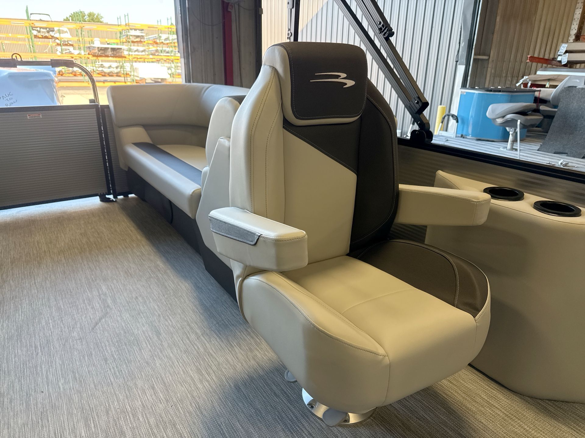 2026 Bennington 22 S1 Stern Radius