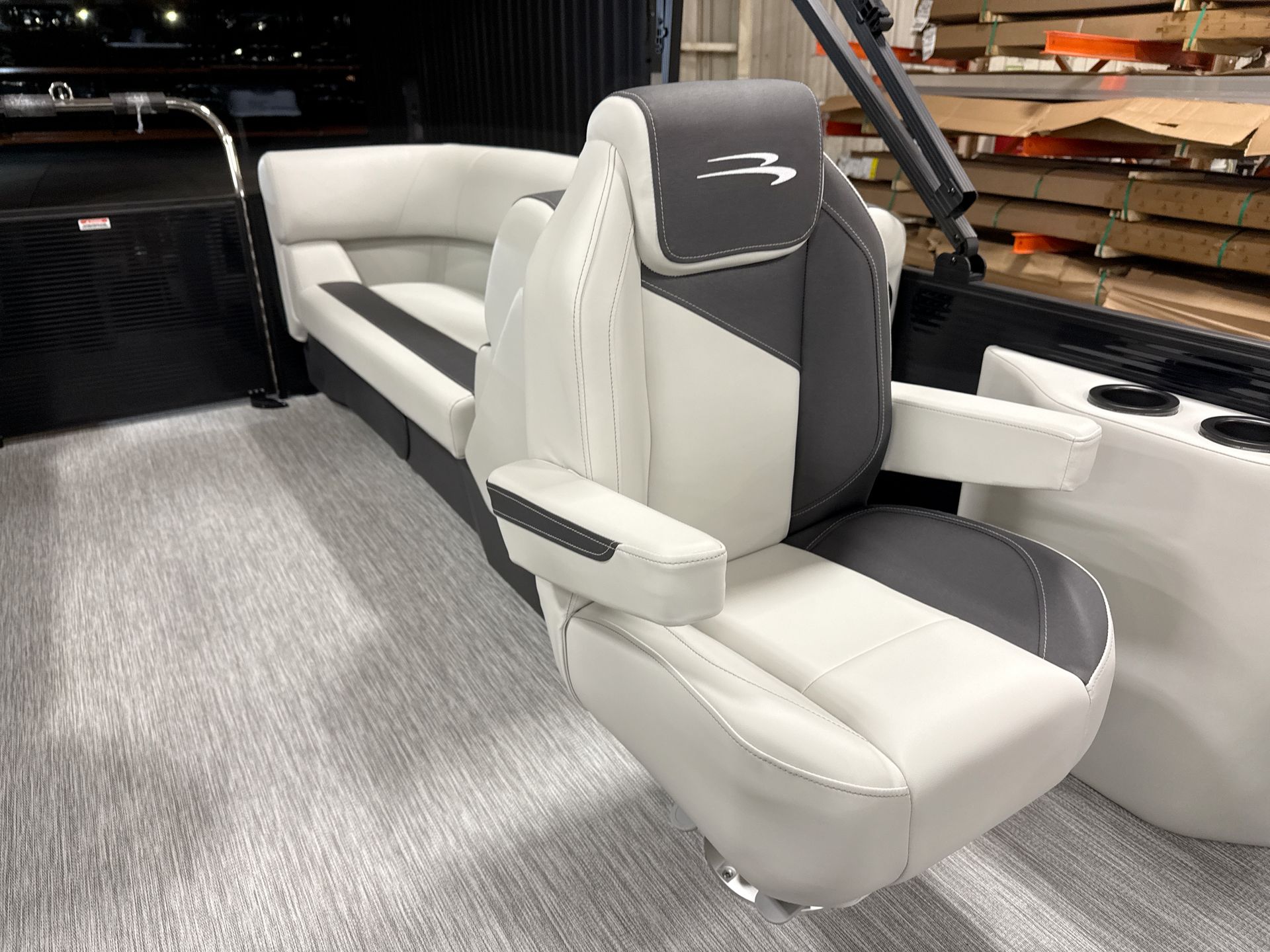 2026 Bennington S1 22 Stern Radius