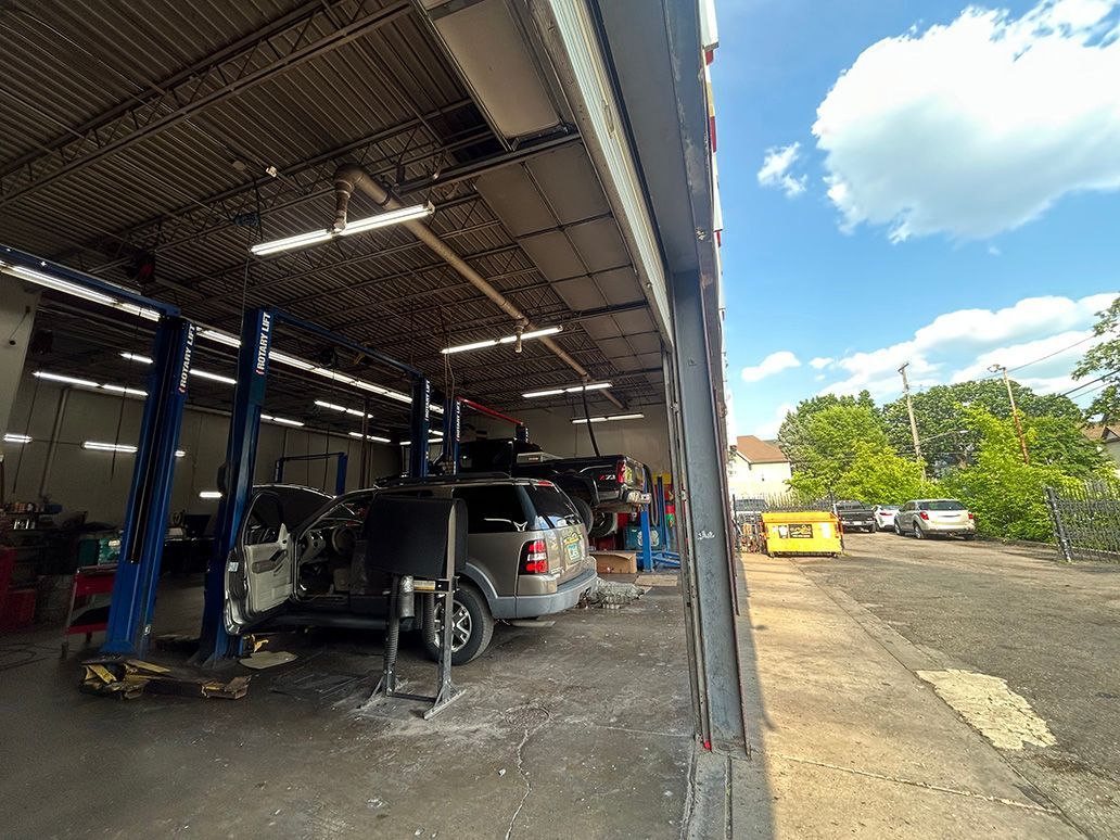 Intermaco Auto Service car