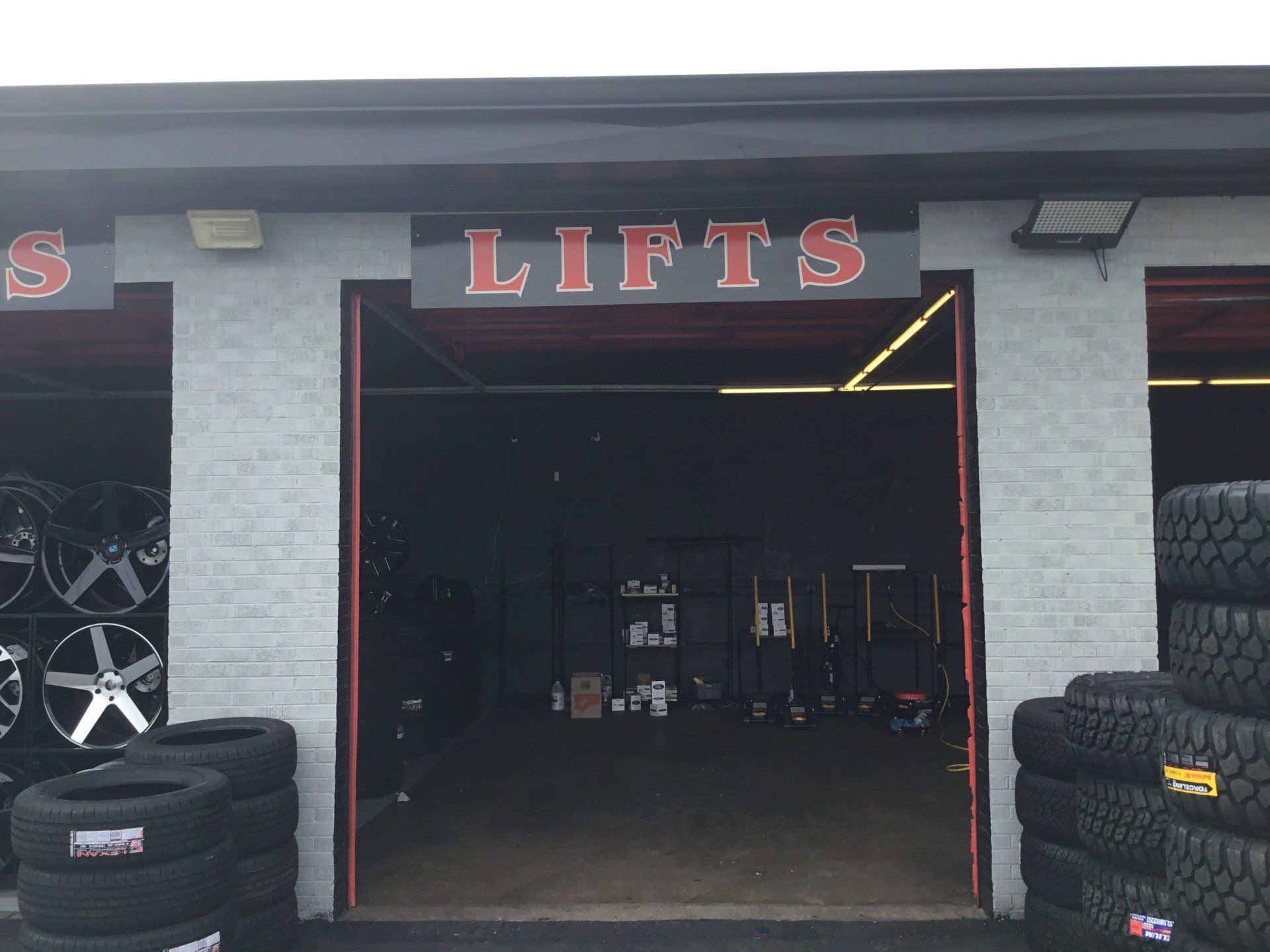 Shop garage