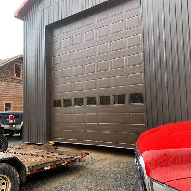 Commercial garage door
