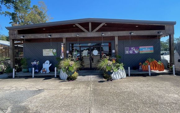 Huck's Home & Garden