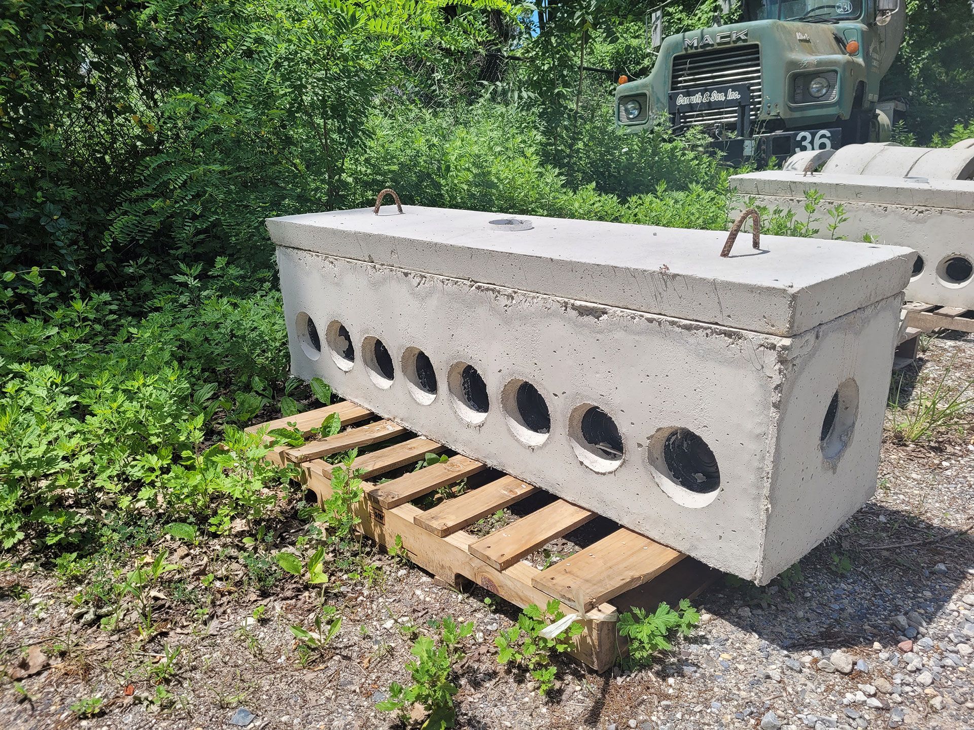 18 Outlet Distribution Box