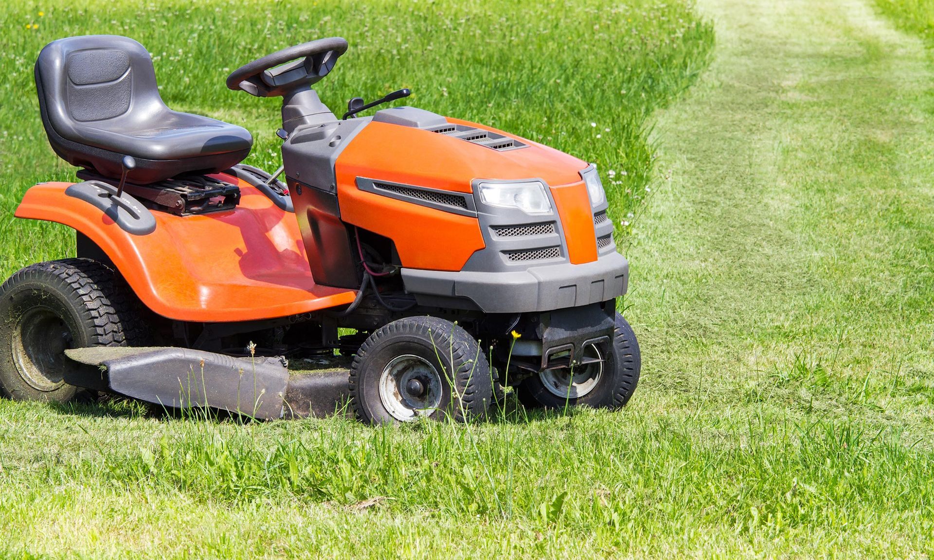 Mower Equipment Sales Lovett's Western Auto Jackson, TN