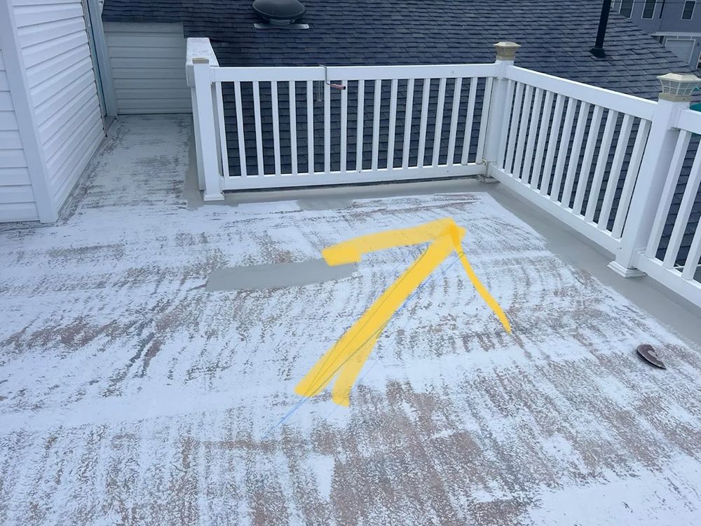 A yellow arrow points to the number 7 on a deck