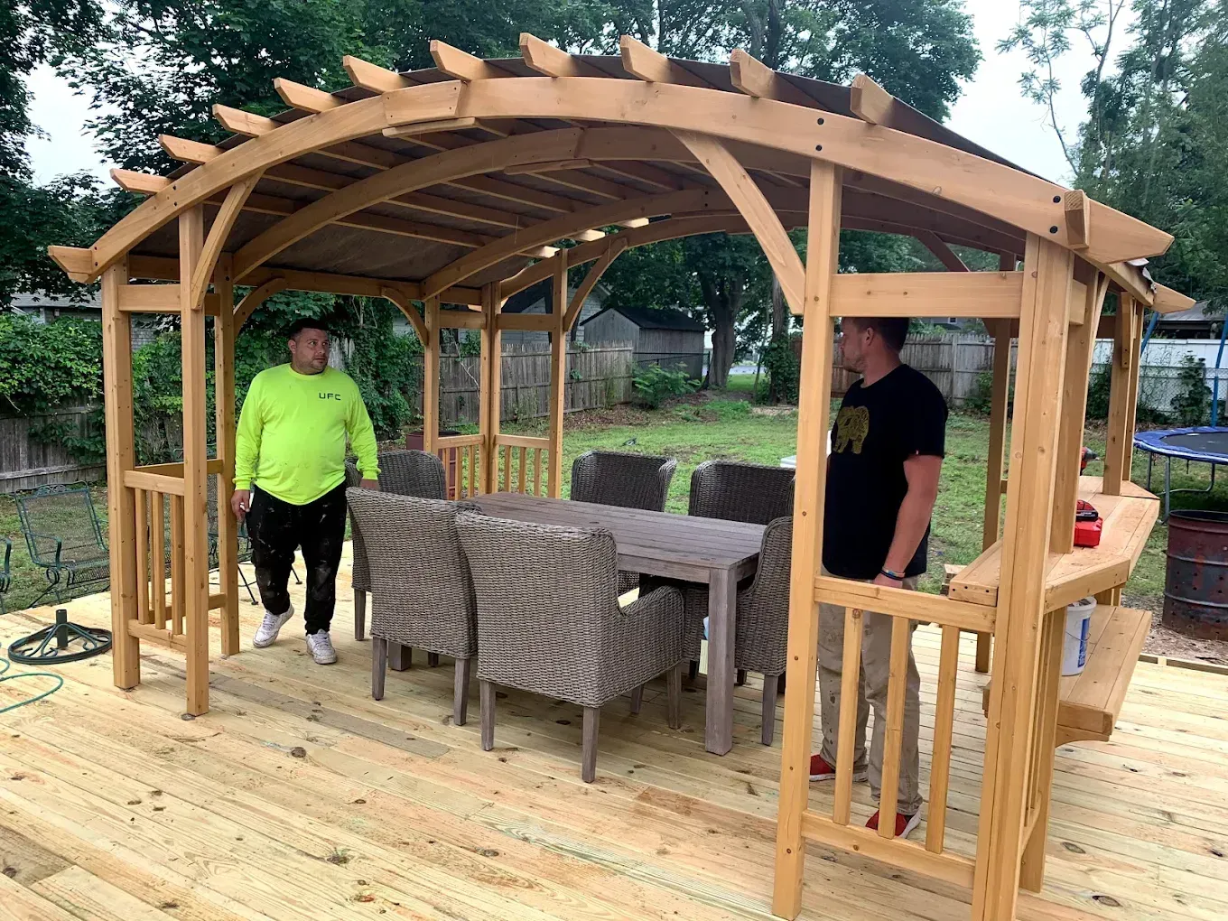 Universal Fiberglass and Contracting LLC