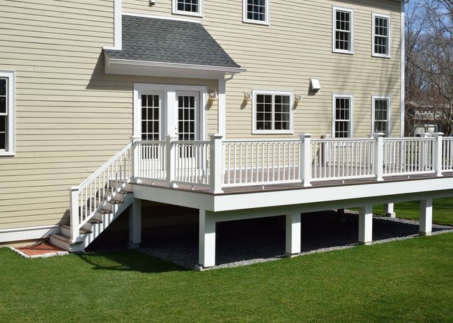 Universal Fiberglass and Contracting LLC