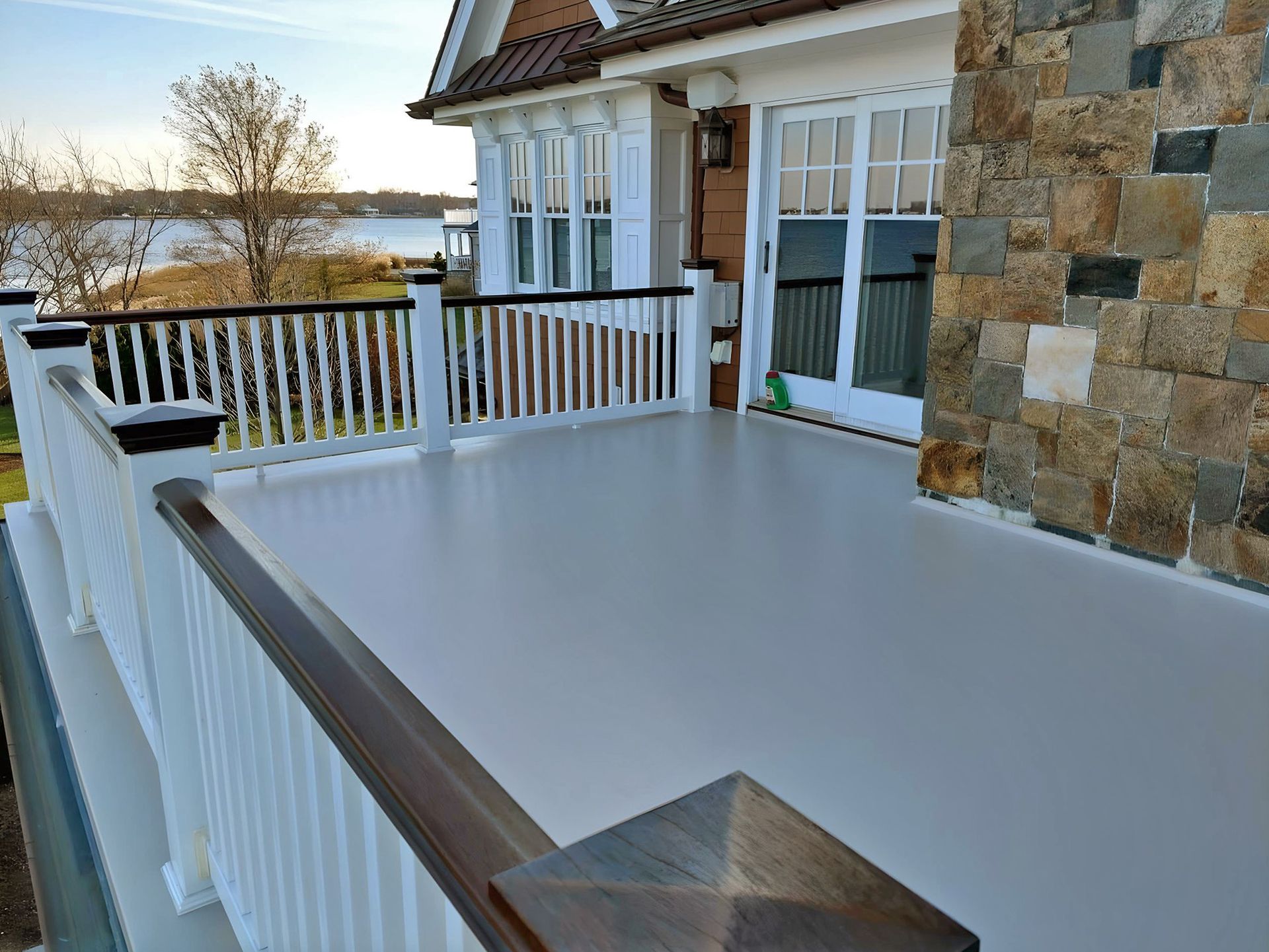 Universal Fiberglass and Contracting LLC