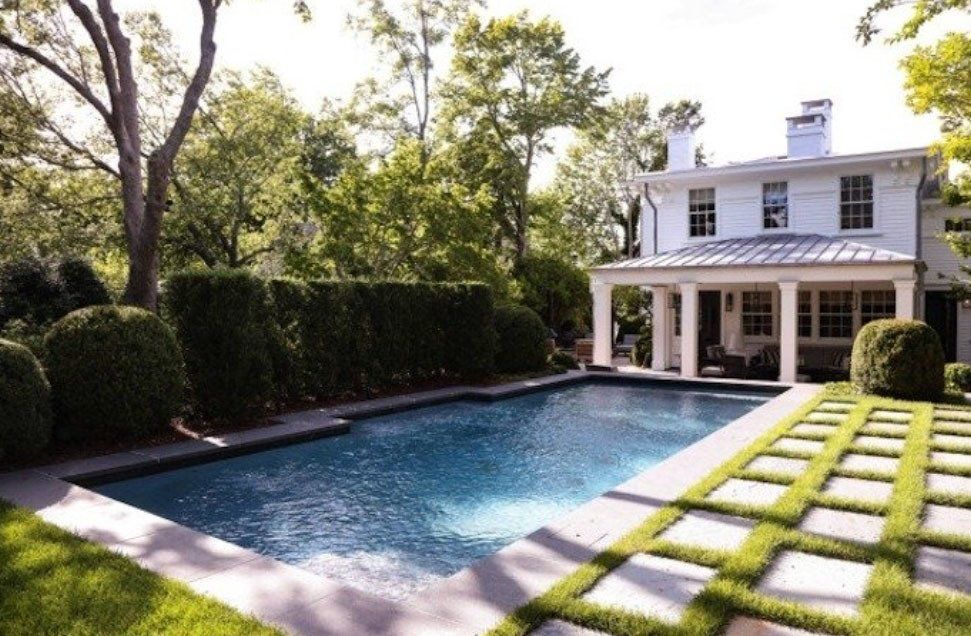 QAL Surroundings Images