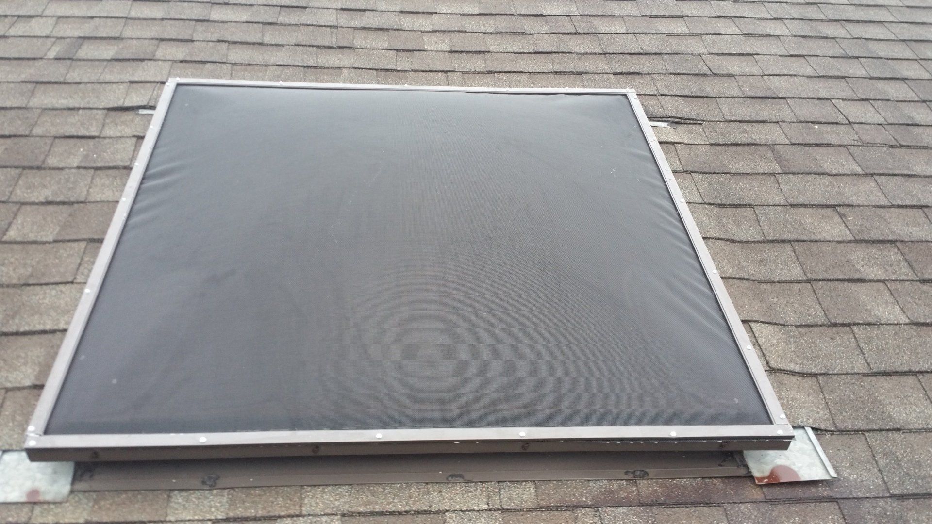 Skylight solar screen