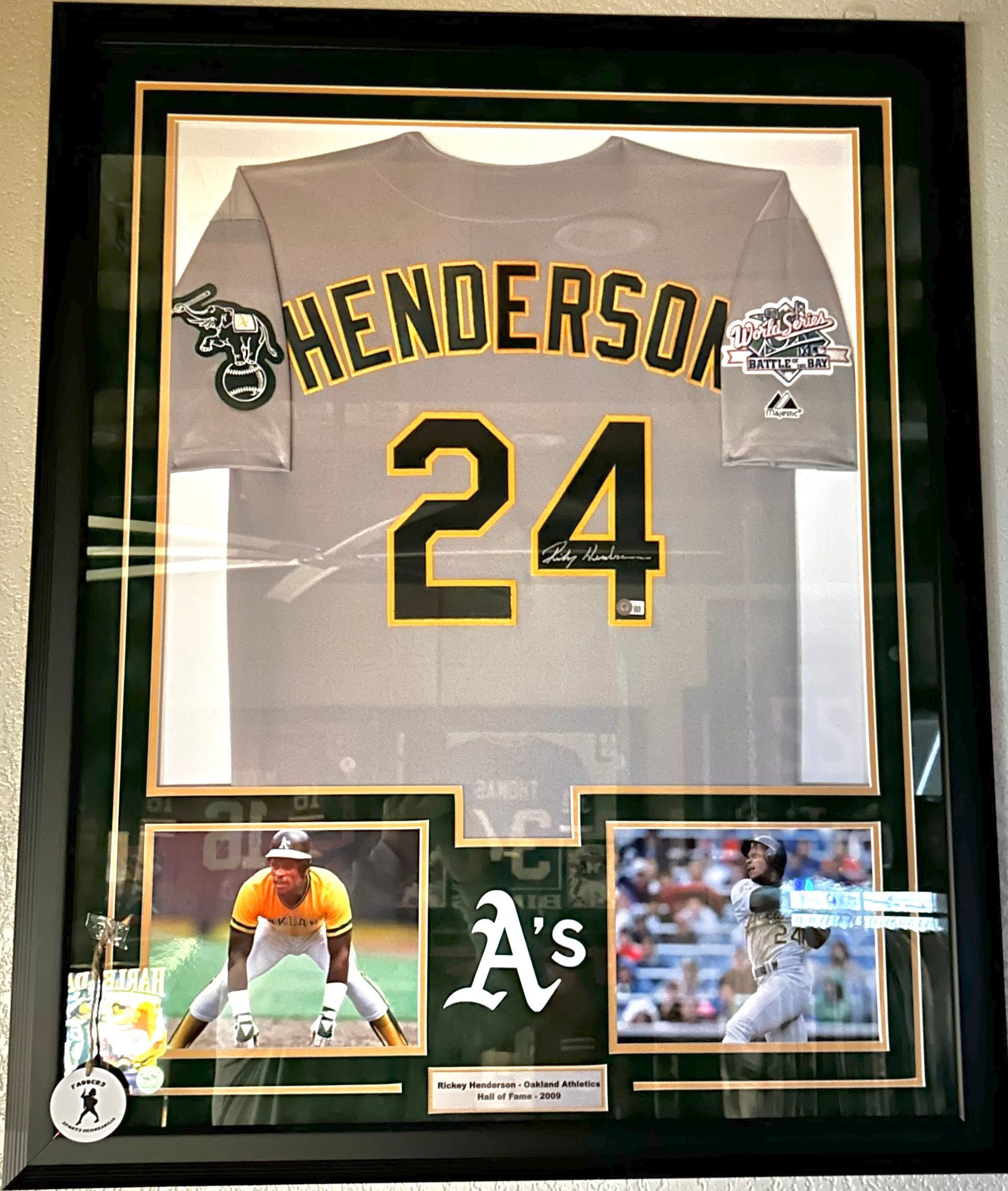 Baseball signed collectibles