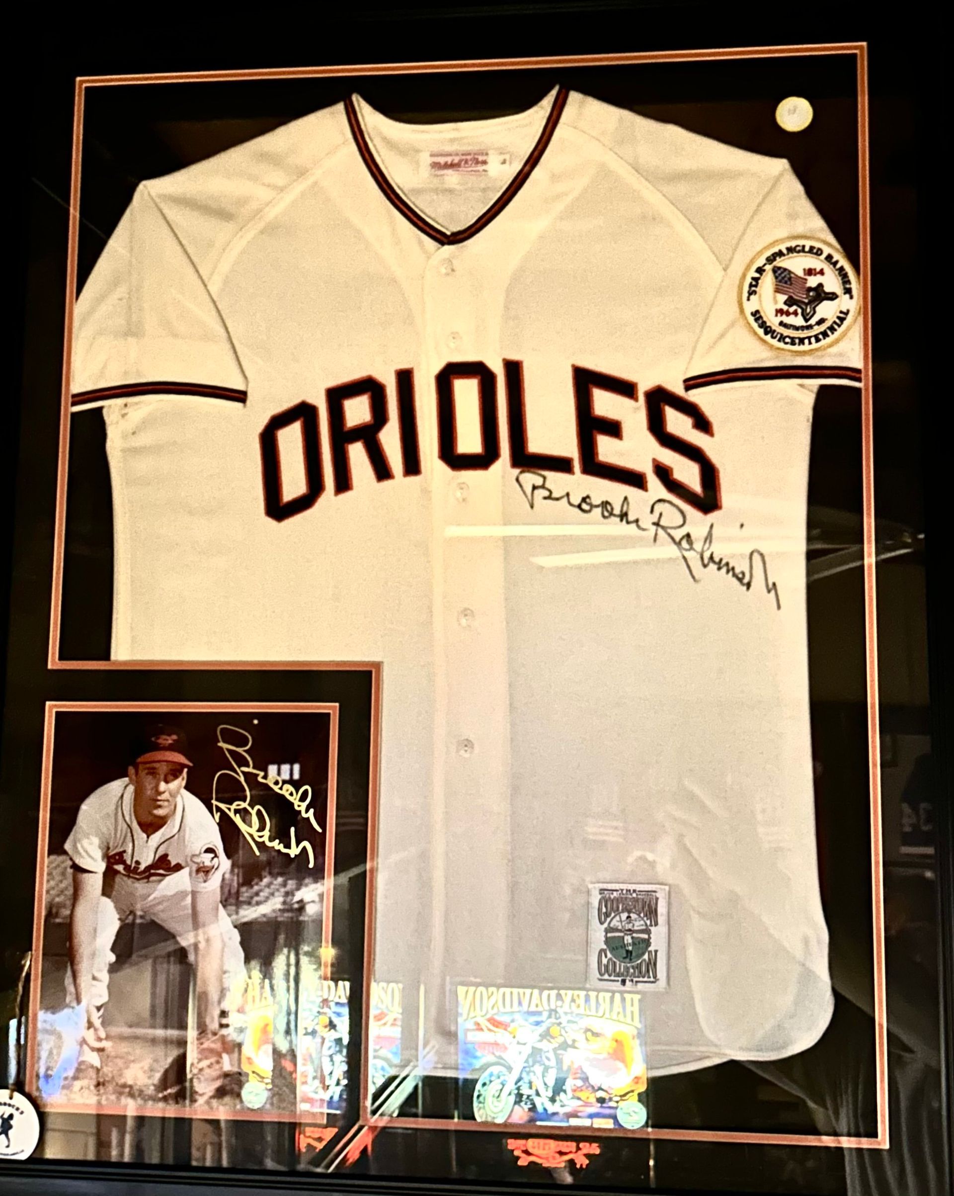 Baseball signed collectibles