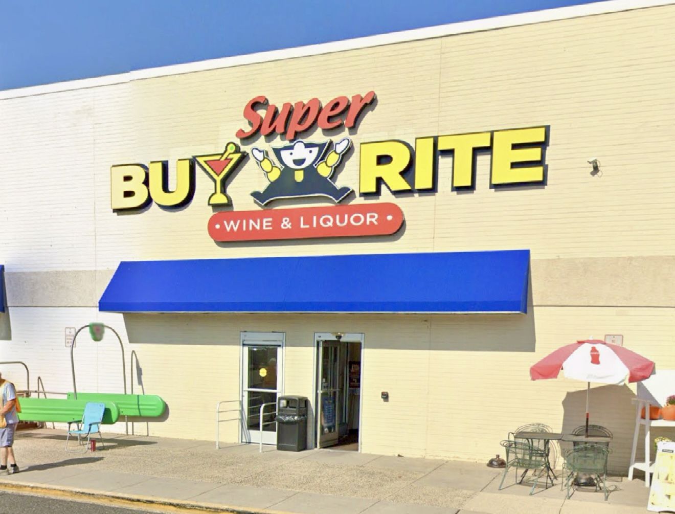 The outside of a super buy rite liquor store