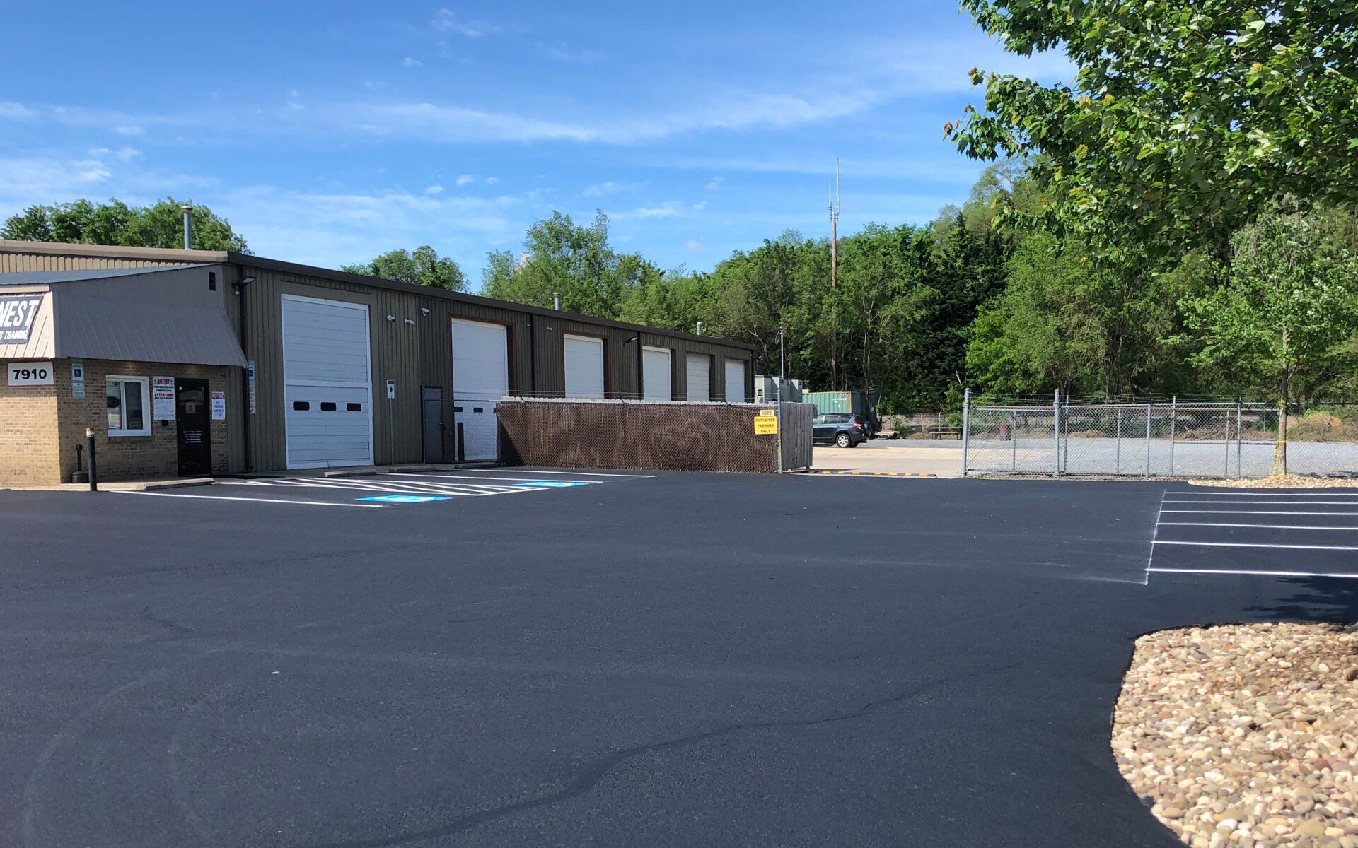 Asphalt paving services