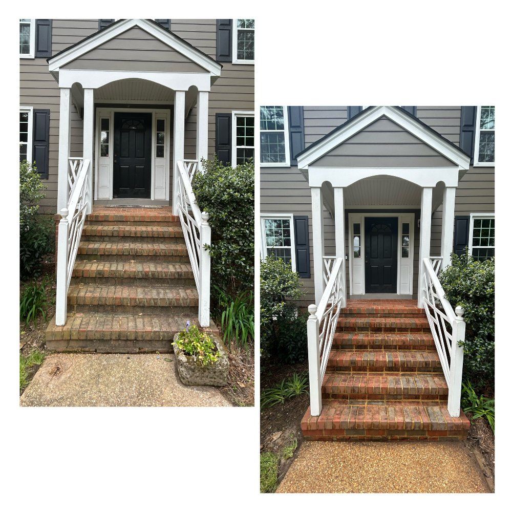 Two photos of a house entrance: before (left) and after (right) pressure washing. Bricks stairs and concrete are cleaned.
