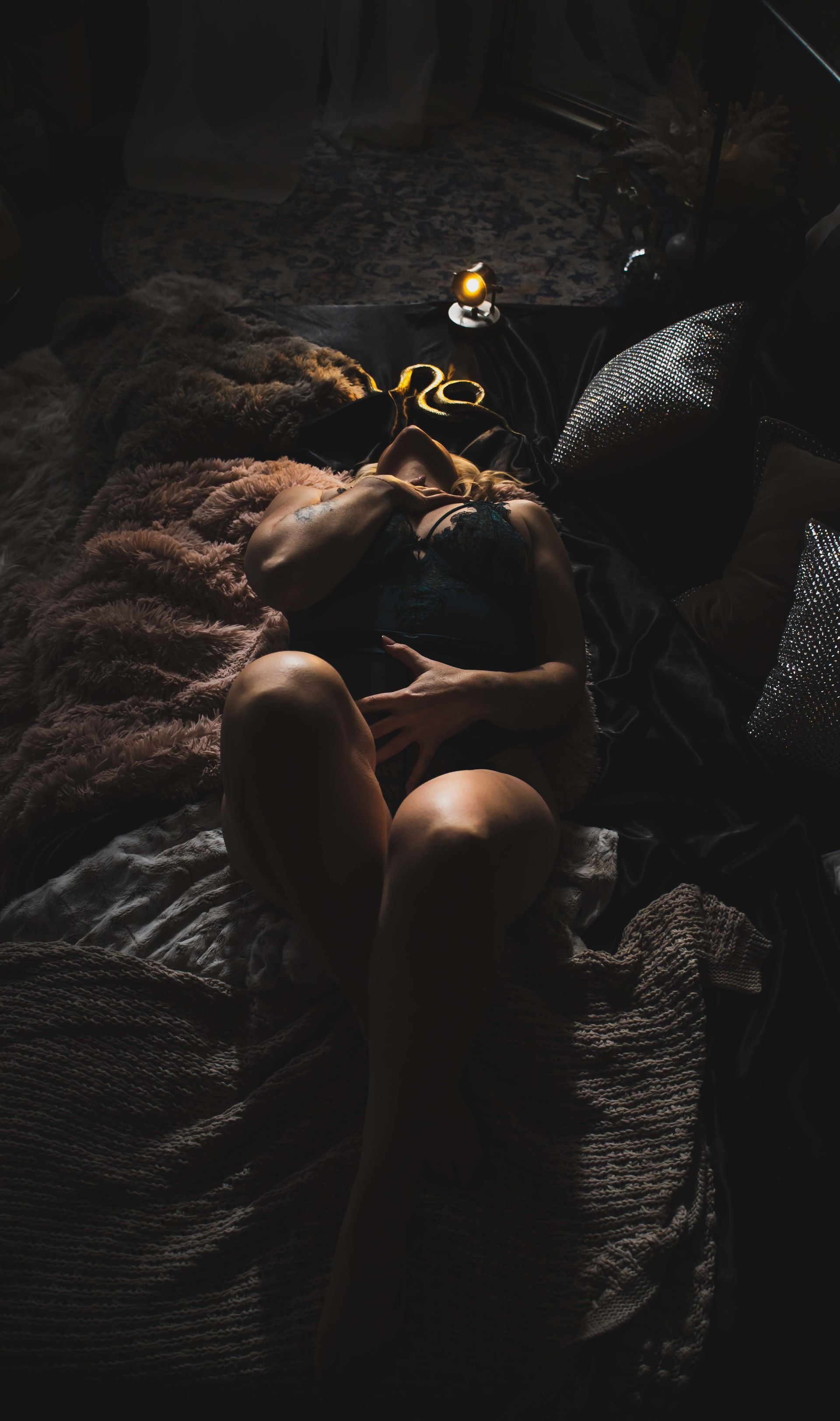 Boudoir photography sessions and packages in Masssachusetts New England Western Mass 