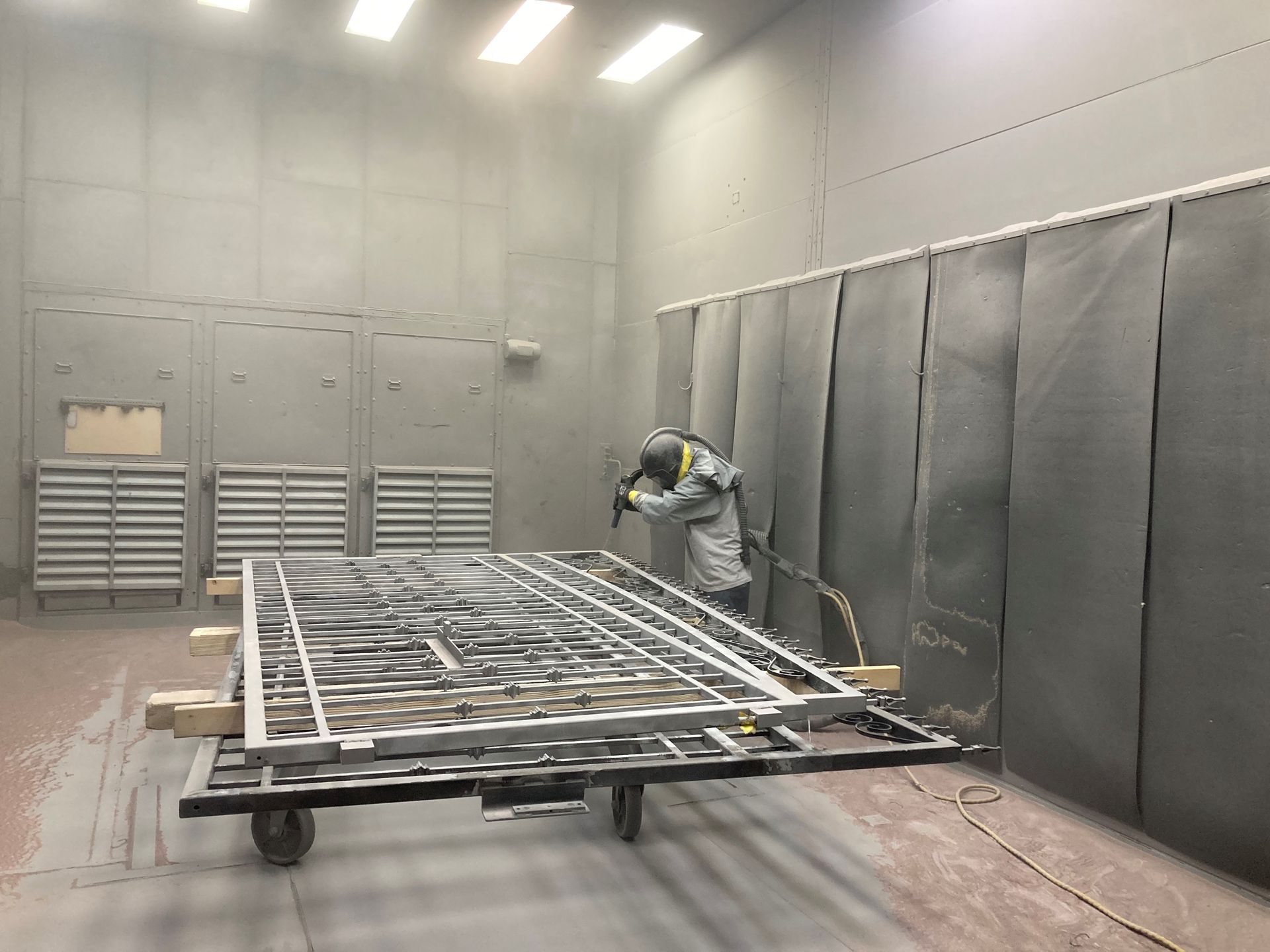 sandblasting gate