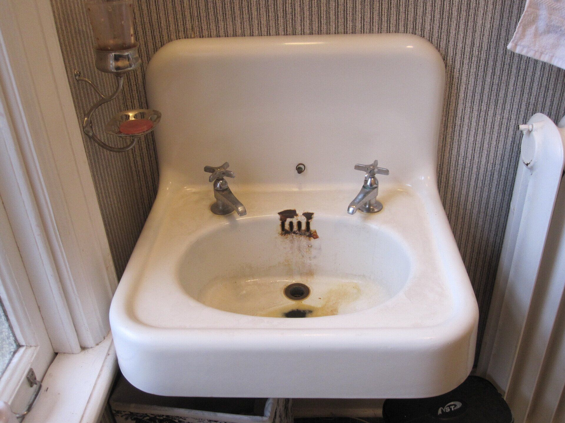 Sink refinishing before